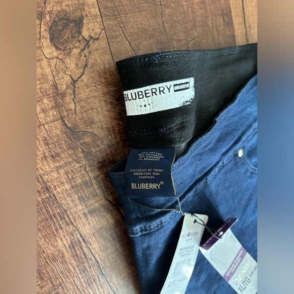 NWT | Blueberry Denim Rinse Wash Fringe-Trim Bootcut Jeans - Picture 4 of 10